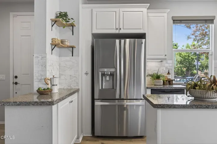 50-web-or-mls-Upmarketmedia_1766Daf-154