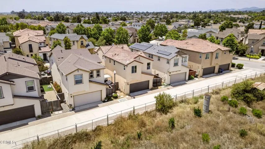 67-web-or-mls-Upmarketmedia_1766Daf-aer-