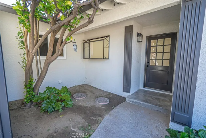 22514 Los Tigres, Saugus, California 91350