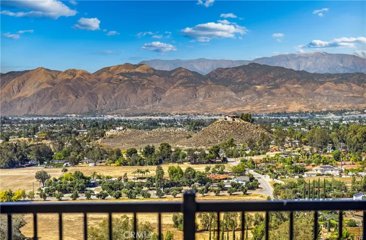 42340 Segner Drive, Hemet, California 92544