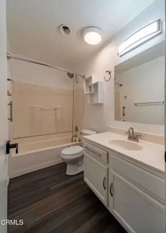 2578 Bolker Dr - Bathroom 3a