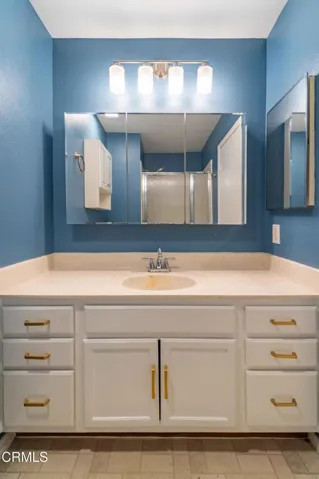2578 Bolker Dr - Bathroom 2d