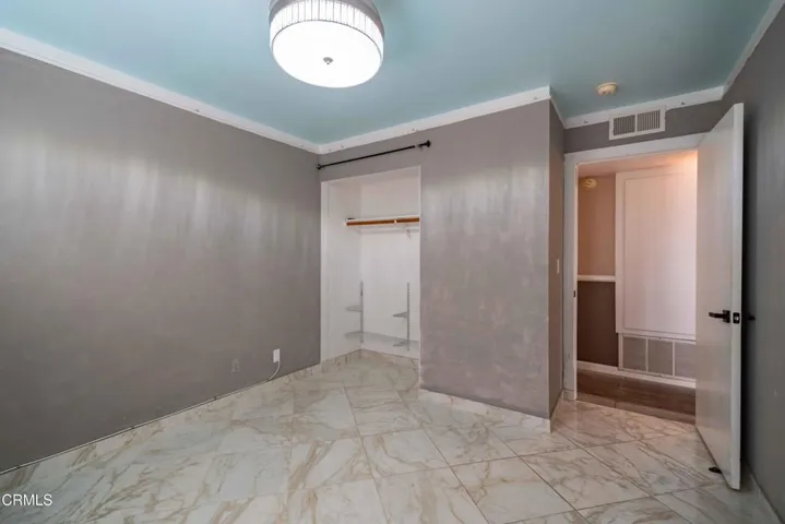 2578 Bolker Dr - Room 1