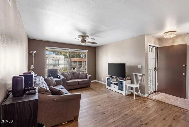 2578 Bolker Dr -Living Room