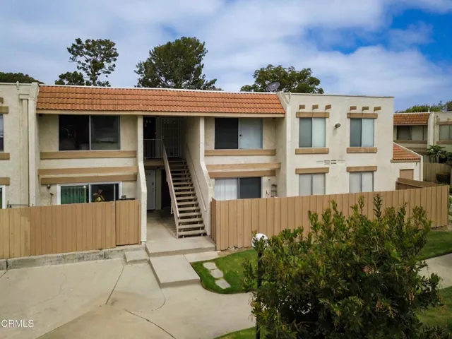 2578 Bolker Dr - Front - D