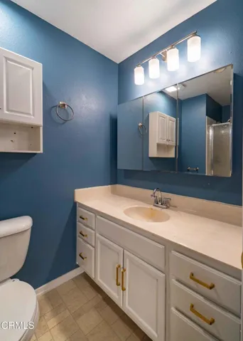 2578 Bolker Dr - Btahroom 2b