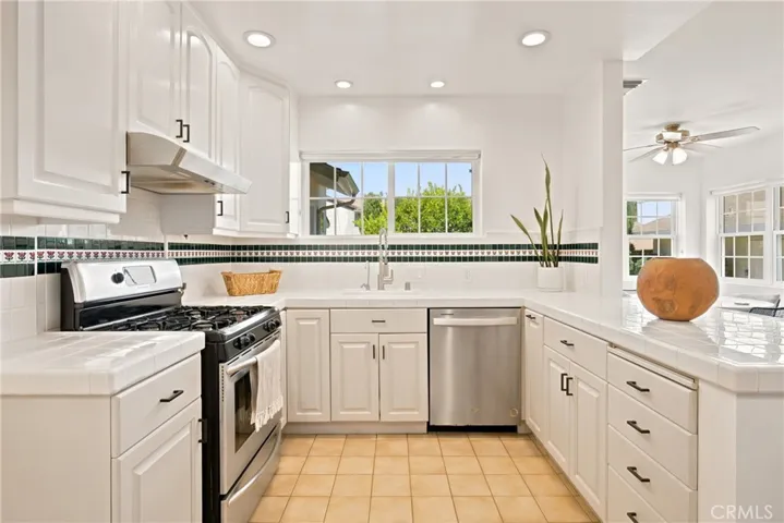 11822 Exposition Boulevard, Los Angeles, California 90064