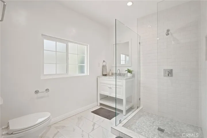 11822 Exposition Boulevard, Los Angeles, California 90064