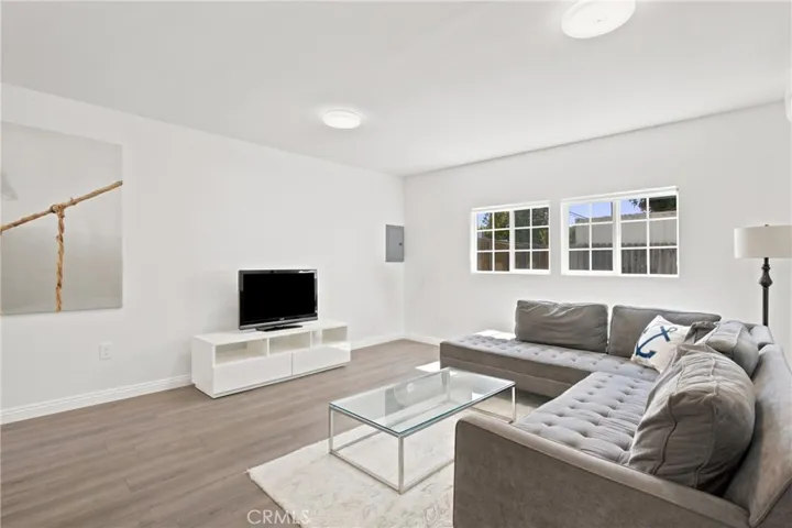 11822 Exposition Boulevard, Los Angeles, California 90064