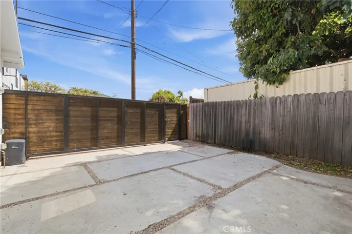11822 Exposition Boulevard, Los Angeles, California 90064