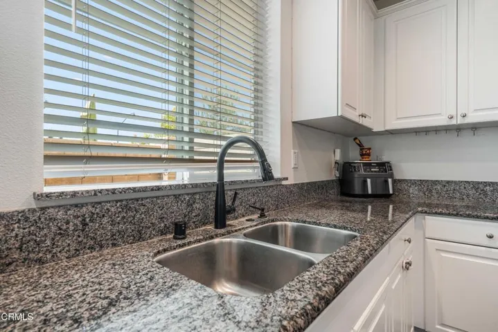 344 Campbell Court-19