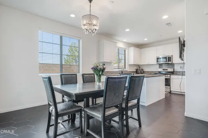 344 Campbell Court-14