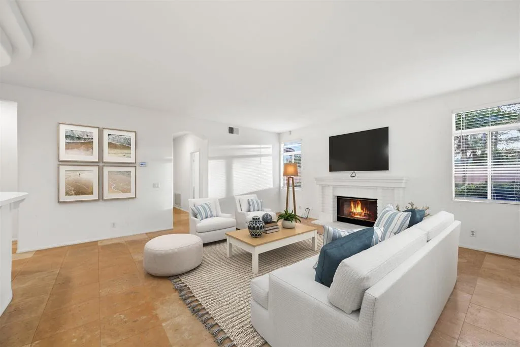 https://zimg.paragon.ice.com/ParagonImages/Property/PA/SDMLS/-516394/20/533/400/bfcdb7e70cc85f34028726e3de36d676/3/34be9298e8ed6ac6928d1d7de57a0ab1/-516394-9adc9df8-8949-4383-af8a-95bded38c809.JPG