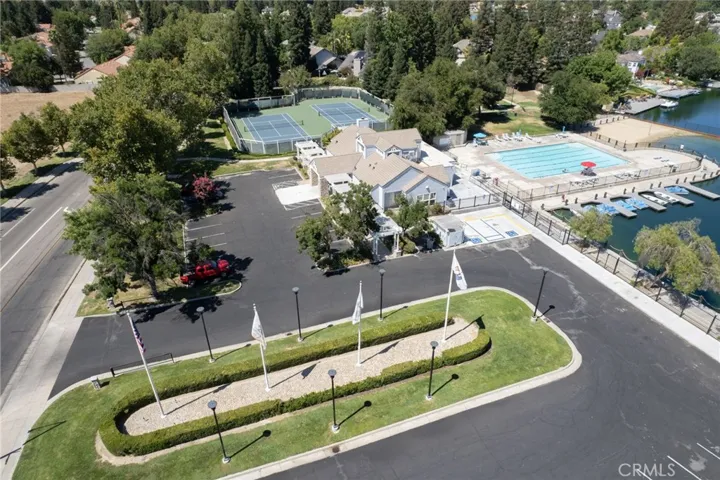 750 E Wood Duck Circle, Fresno, California 93730