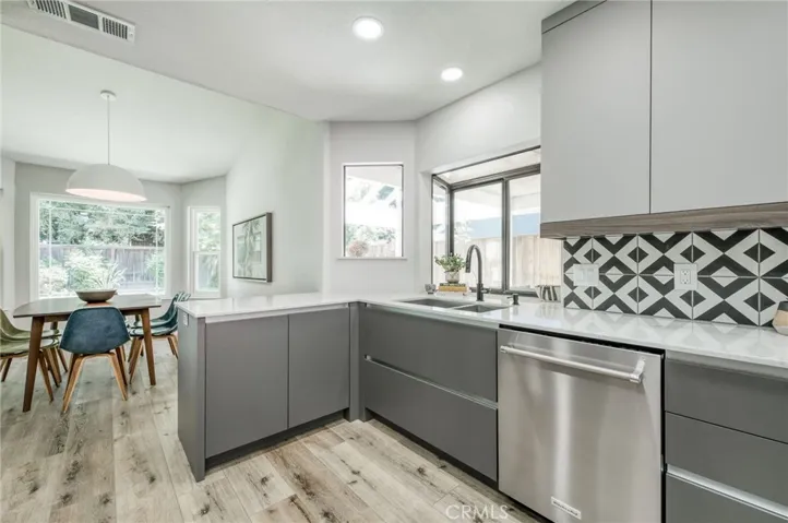 750 E Wood Duck Circle, Fresno, California 93730