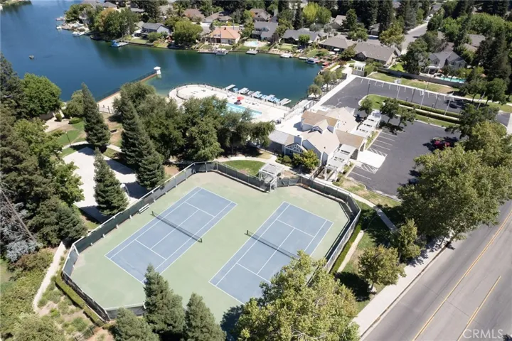 750 E Wood Duck Circle, Fresno, California 93730