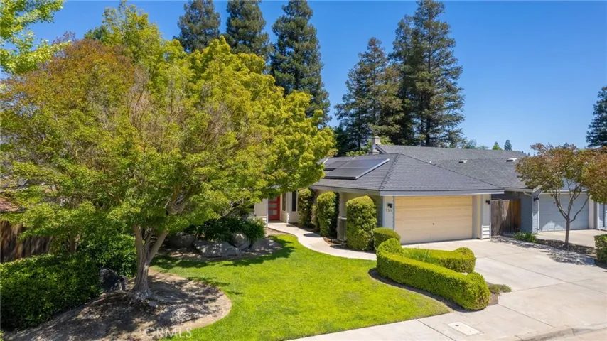 750 E Wood Duck Circle, Fresno, California 93730