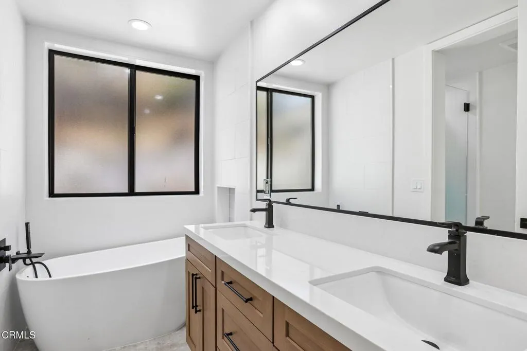 34-web-or-mls-Kamet Ct-S1006-030