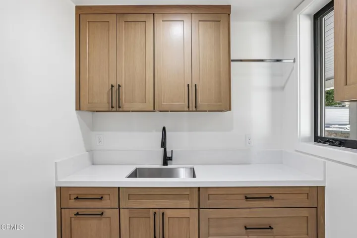 21-web-or-mls-Kamet Ct-S1006-017