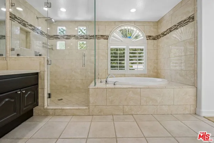 1007 Sunset Oak Circle, Thousand Oaks, California 91320