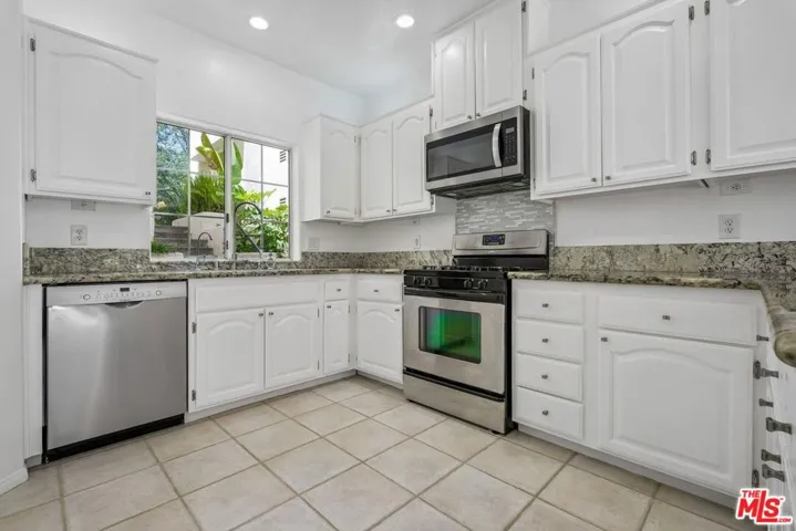 1007 Sunset Oak Circle, Thousand Oaks, California 91320