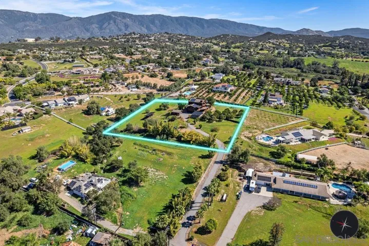 30830 Ranch Creek, Valley Center, California 92082