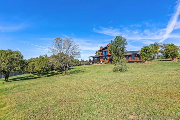 30830 Ranch Creek, Valley Center, California 92082