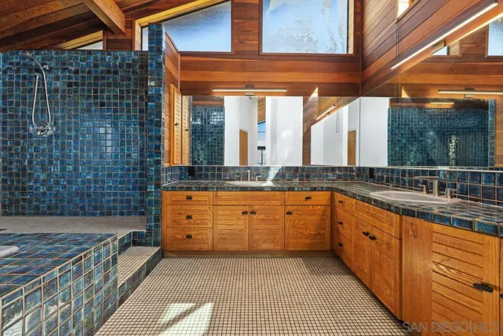 30830 Ranch Creek, Valley Center, California 92082