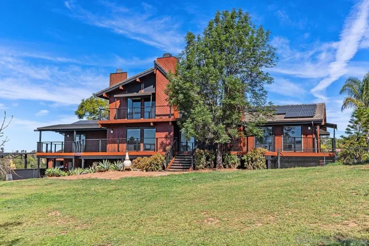 30830 Ranch Creek, Valley Center, California 92082