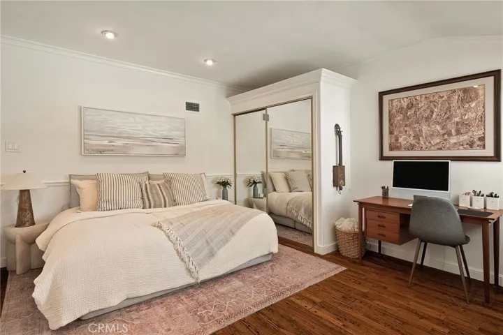 5240 Fulton, Sherman Oaks, California 91401