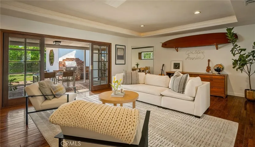 5240 Fulton, Sherman Oaks, California 91401