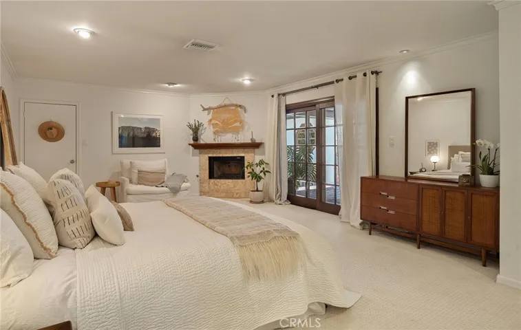 5240 Fulton, Sherman Oaks, California 91401