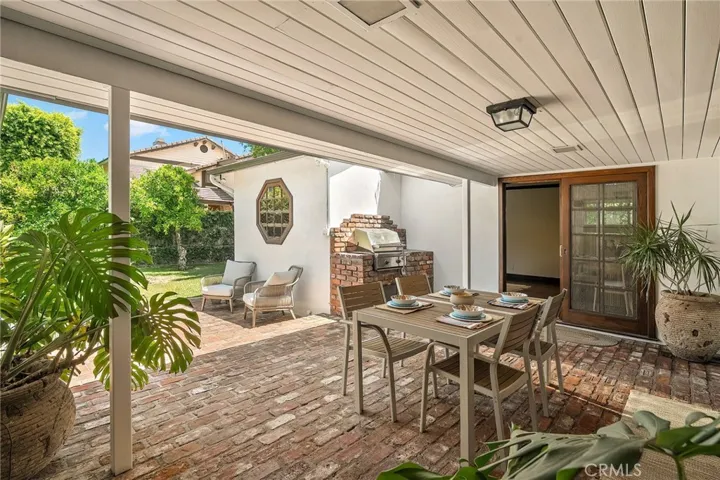 5240 Fulton, Sherman Oaks, California 91401