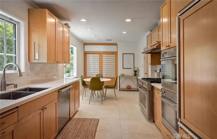 5240 Fulton, Sherman Oaks, California 91401