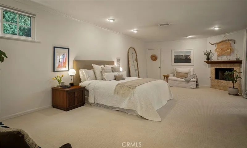 5240 Fulton, Sherman Oaks, California 91401