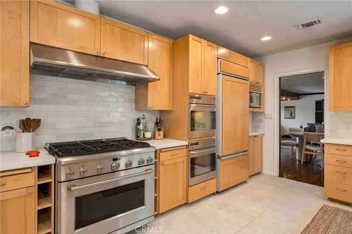 5240 Fulton, Sherman Oaks, California 91401