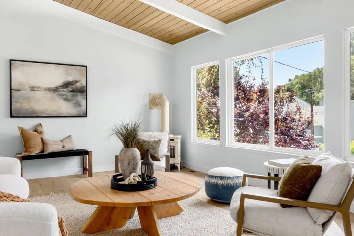 517 Sumner Avenue, Aptos, California 95003