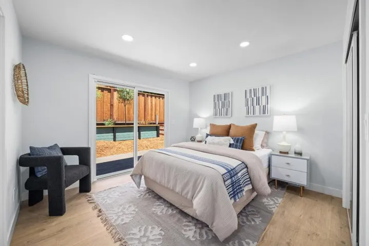 517 Sumner Avenue, Aptos, California 95003
