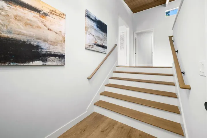 517 Sumner Avenue, Aptos, California 95003