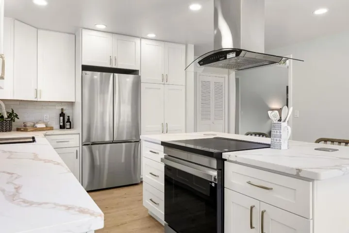 517 Sumner Avenue, Aptos, California 95003