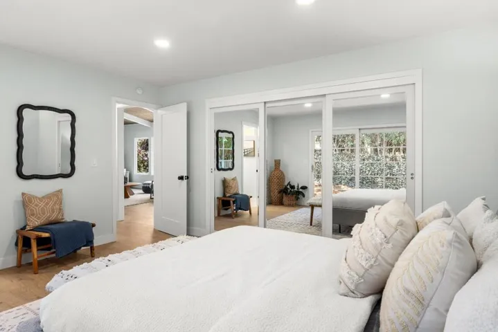 517 Sumner Avenue, Aptos, California 95003