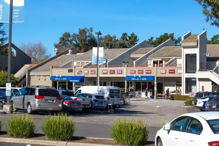517 Sumner Avenue, Aptos, California 95003