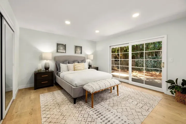 517 Sumner Avenue, Aptos, California 95003