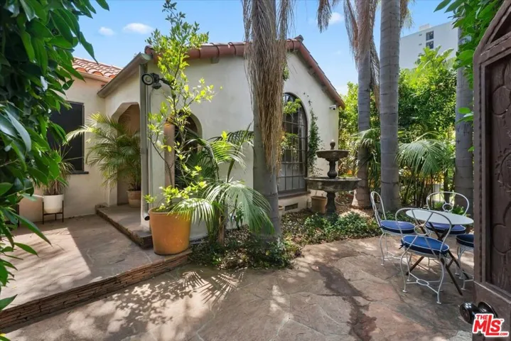 9002 Norma Place, West Hollywood, California 90069