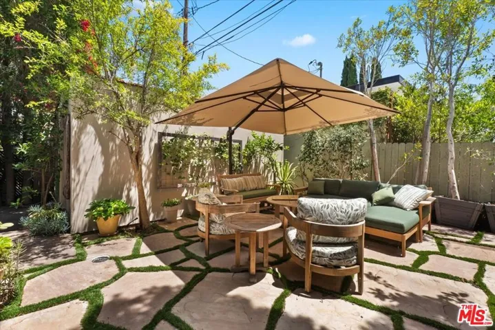 9002 Norma Place, West Hollywood, California 90069