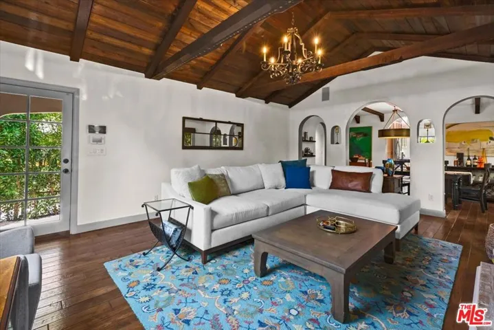 9002 Norma Place, West Hollywood, California 90069