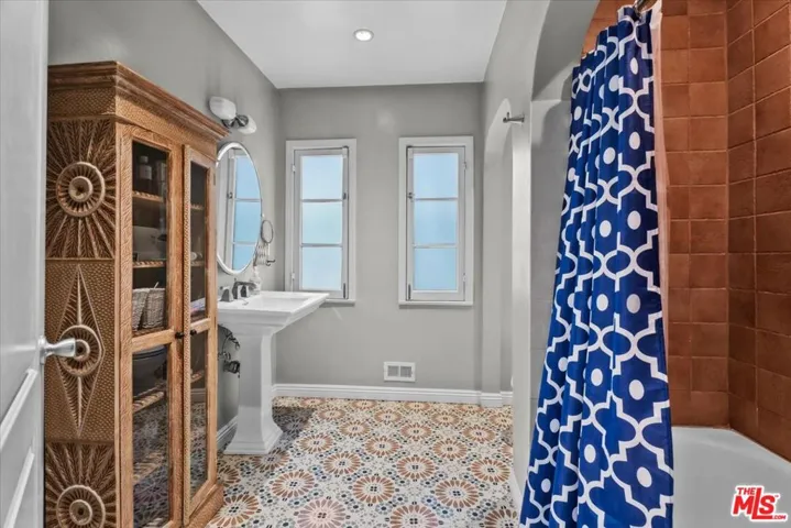 9002 Norma Place, West Hollywood, California 90069
