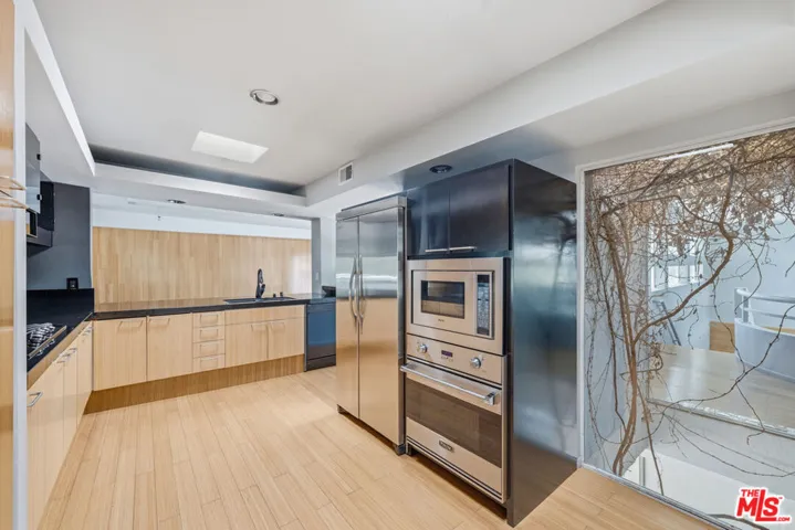 3811 Glenridge Drive, Sherman Oaks, California 91423