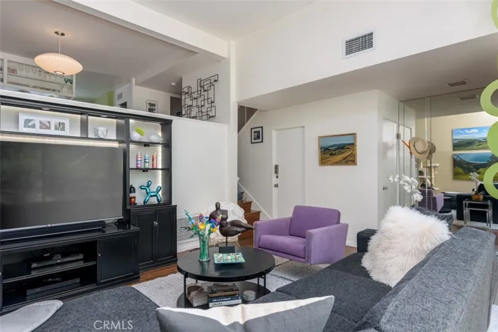 4362 W Kling, Burbank, California 91505