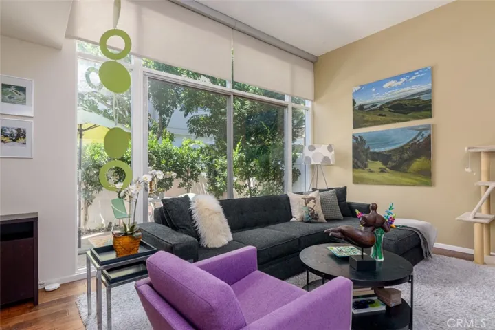 4362 W Kling, Burbank, California 91505